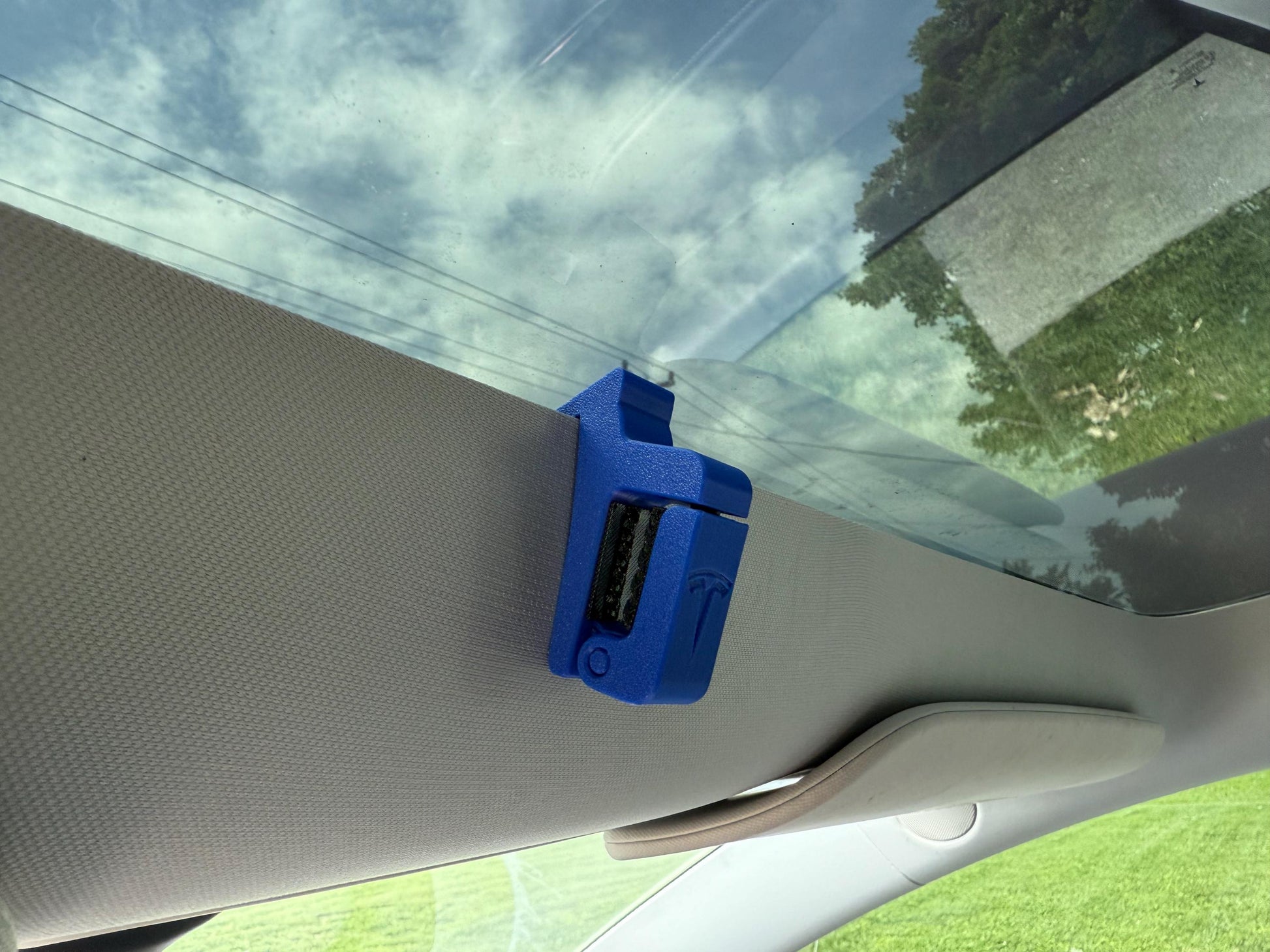 Tesla Model 3 and Model Y Sunglasses holder - clip. (Updated Design)